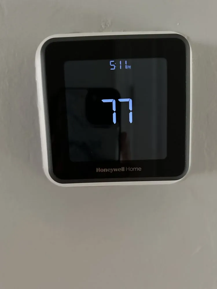 Slide of Q Electrical Services