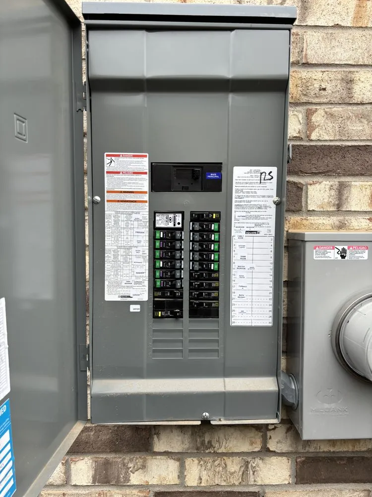 Reliable electrician providing lighting installation in Houston Heights, TX - QJ.Electric