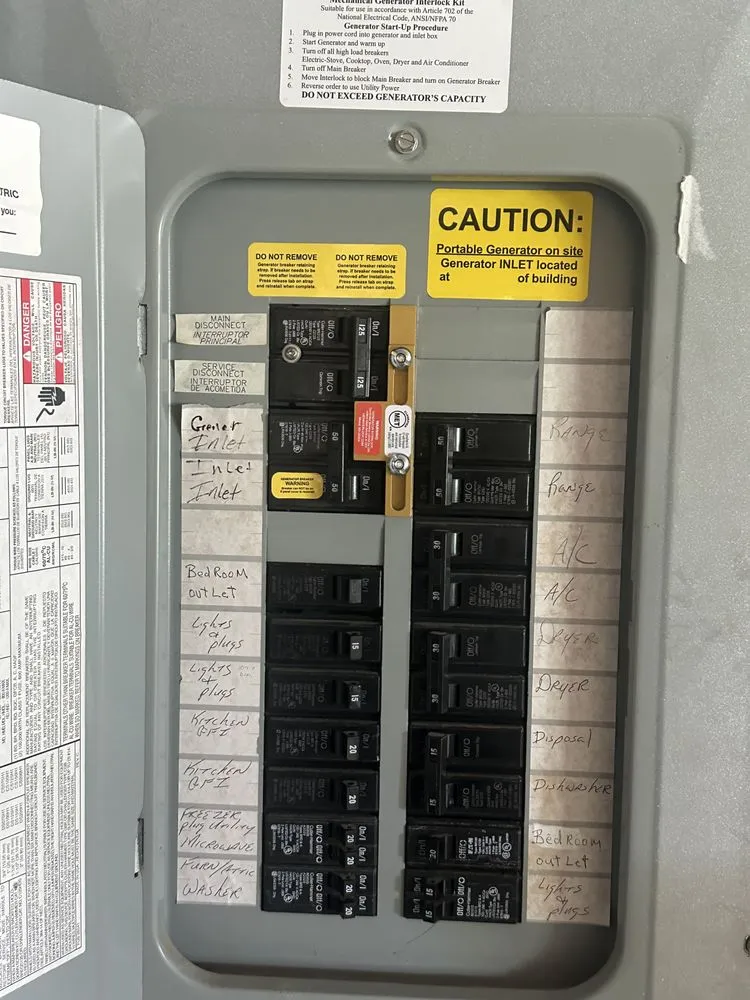 Affordable outlet and switch repair in Houston Heights, TX by QJ.Electric