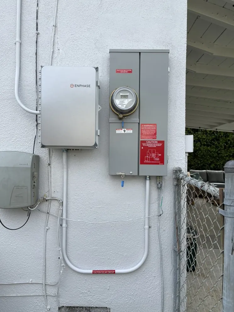 Reliable electrician providing panel upgrade in Pacoima, CA - QM Electrical Services