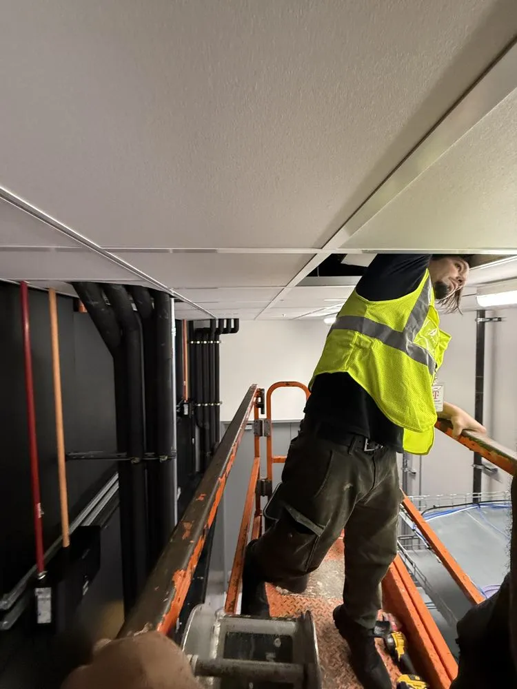 Professional emergency electrical service experts serving , - Quality Handyman