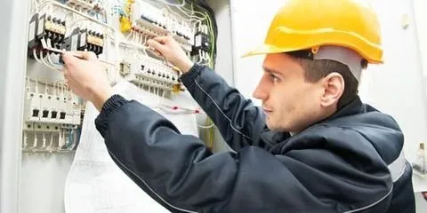 Slide of Quantum Electric