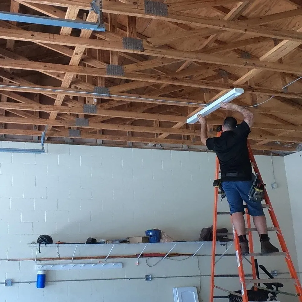 Slide of Quantum Force Electric