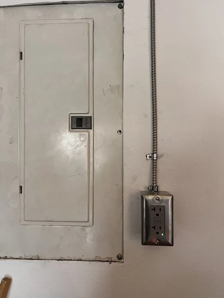 Certified circuit breaker repair in ,  by Quantum Thunder