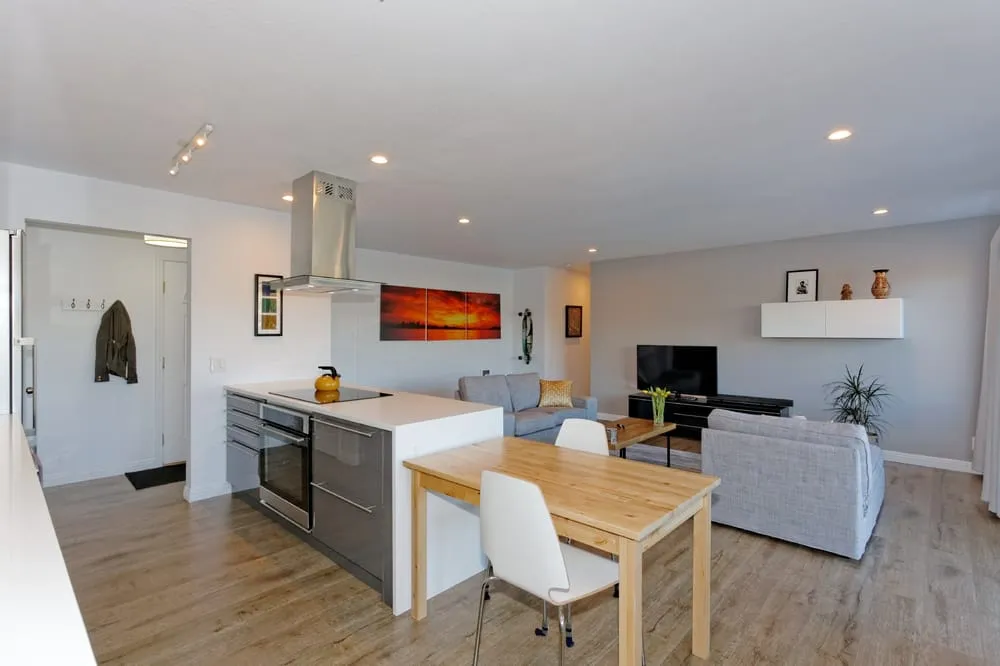 Slide of Quaweay Electric