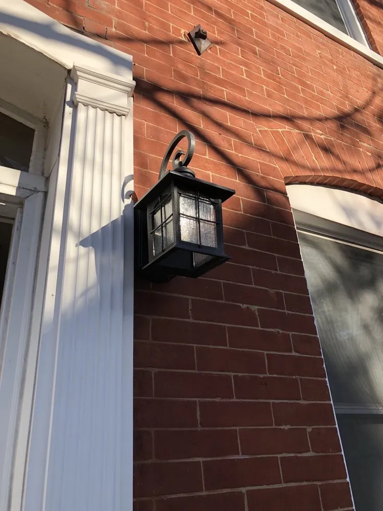 Slide of Queen Electric