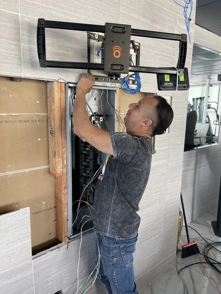 Slide of Quesada Electric