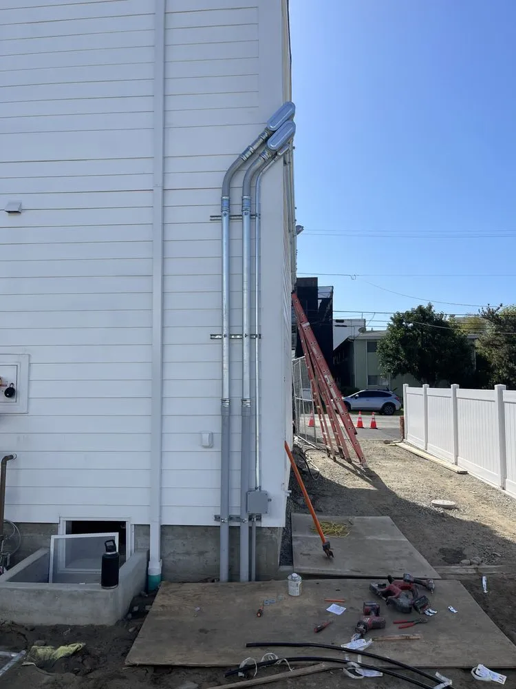 Slide of Quesada Electric