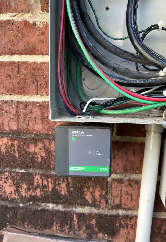 Reliable electrician providing electrical repair in , 