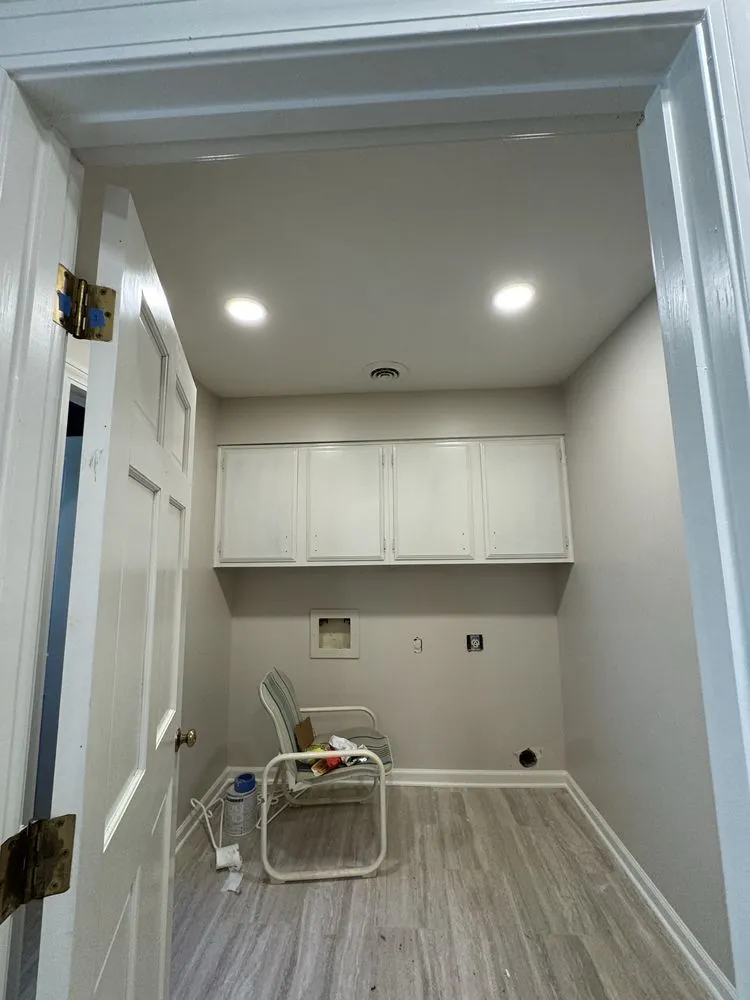 Professional electrician providing electrical repair in Cordova, TN - Quick Fix