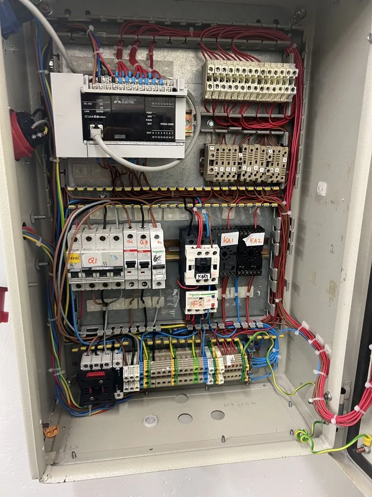 Slide of Quinlan Electric