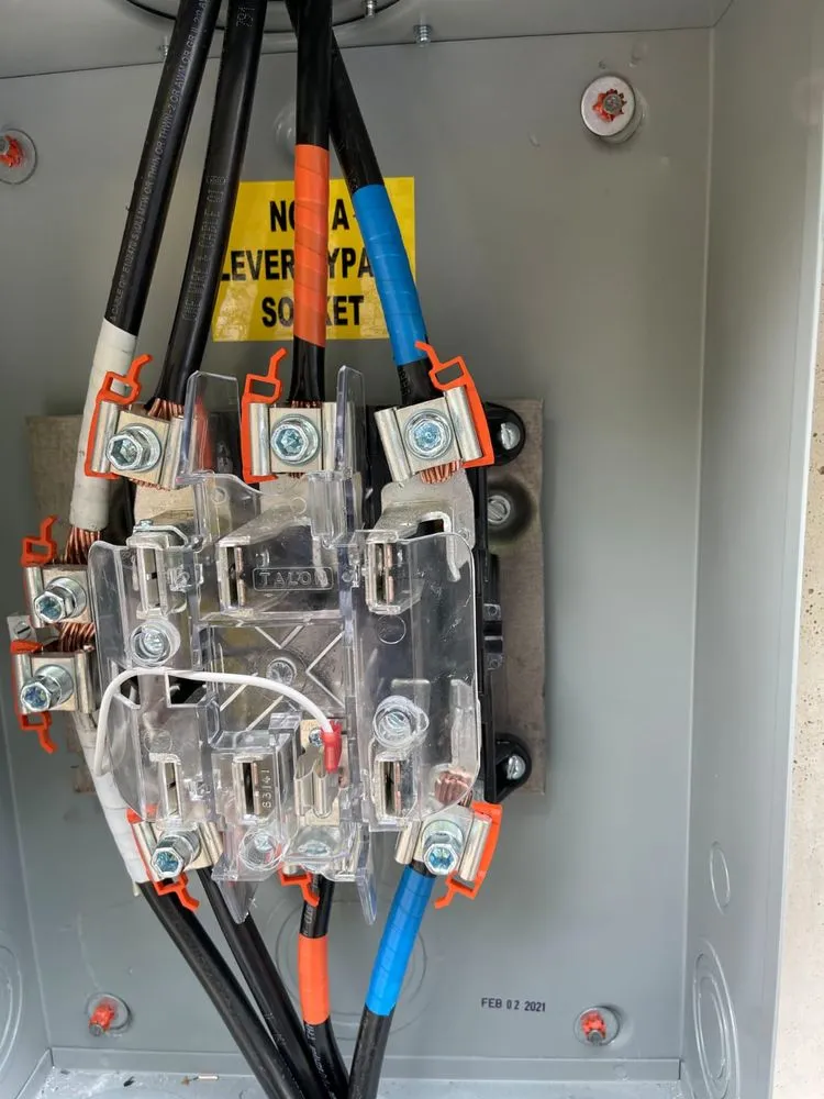 Slide of Quintanilla Electric