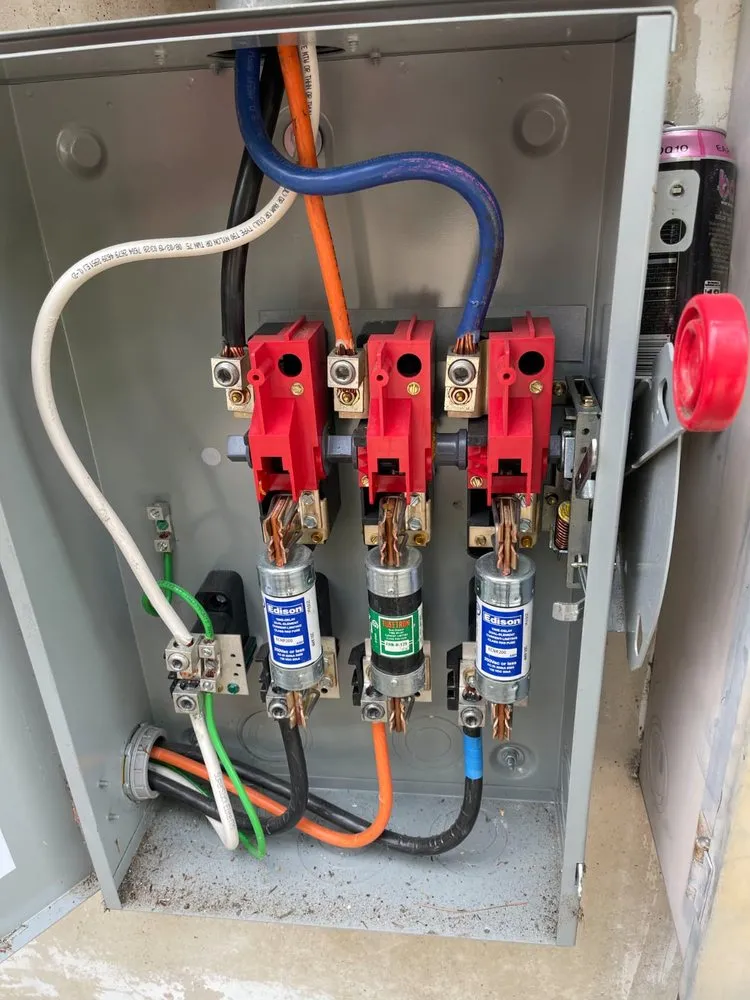 Slide of Quintanilla Electric