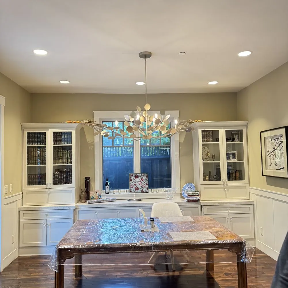 Slide of Quintanilla Electric