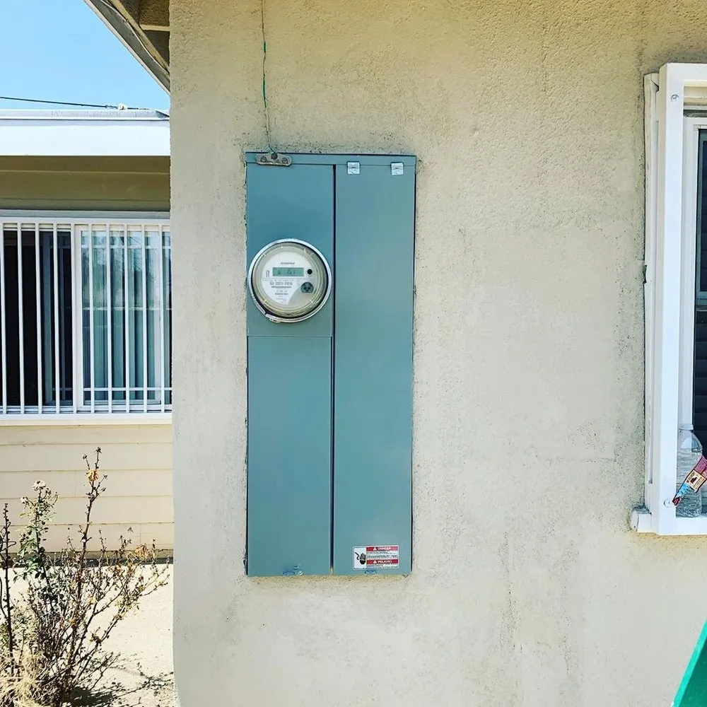 Slide of R-----e E------c Company