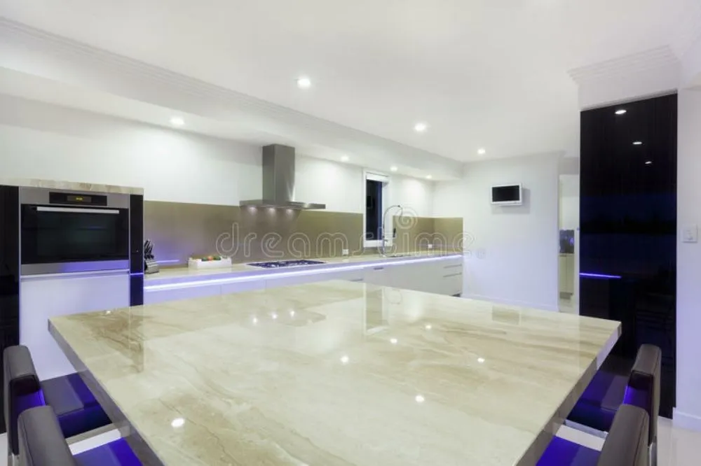 Professional electrical repair in Sunny Isles Florida, FL by R & E Electrical Services
