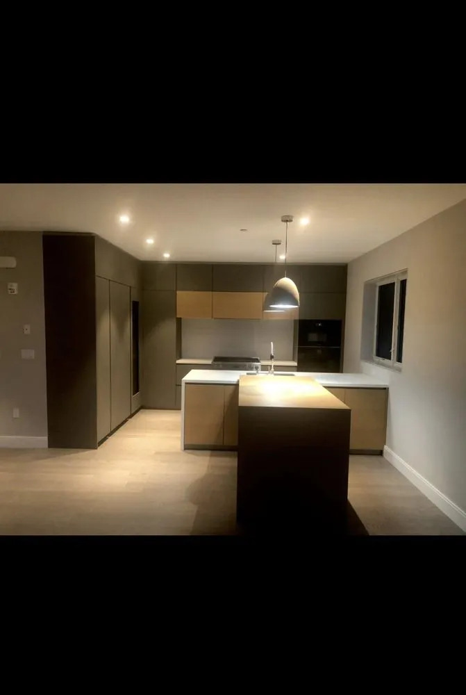 Slide of R & G Construction