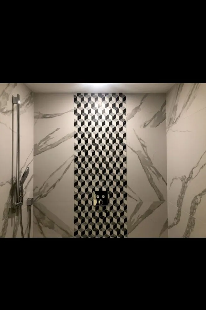 Slide of R & G Construction