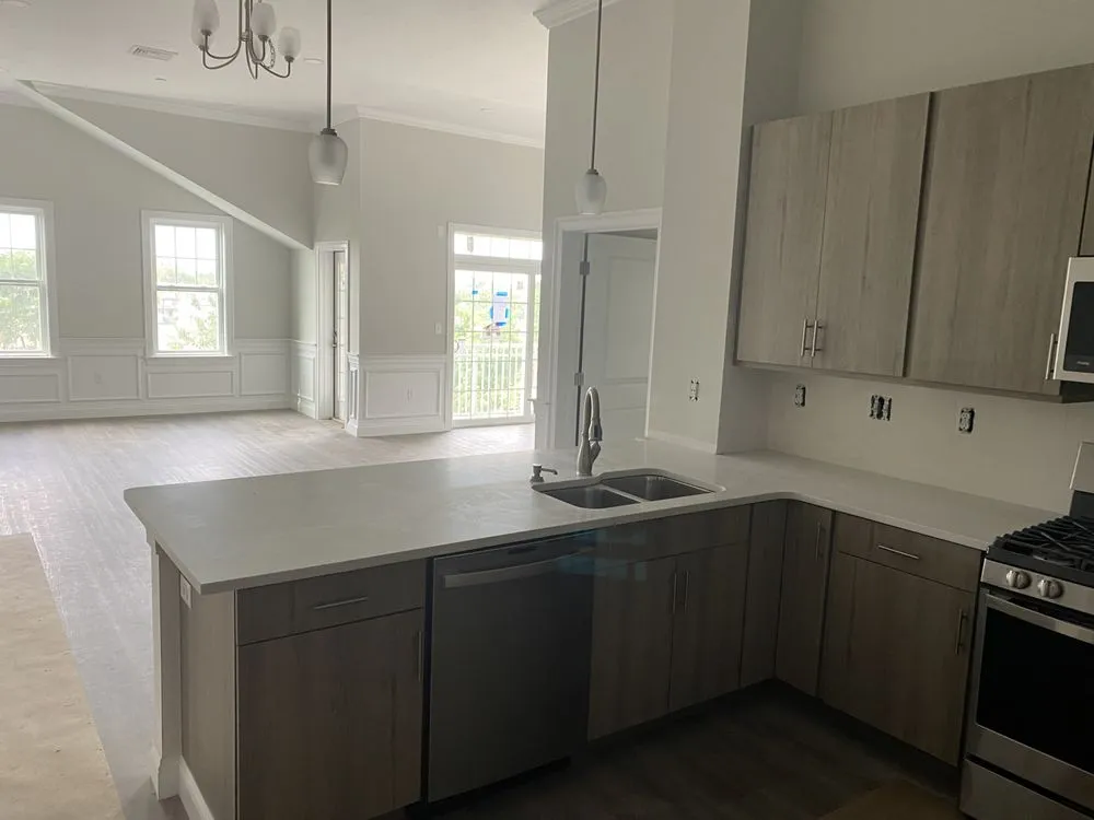 Slide of R & G Construction