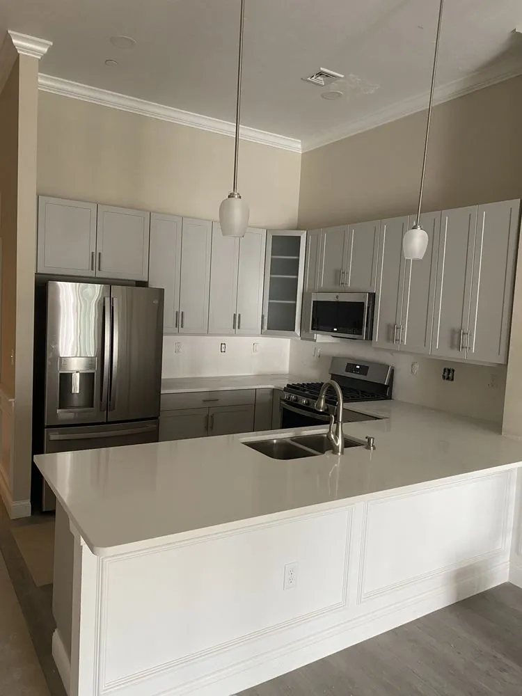 Slide of R & G Construction