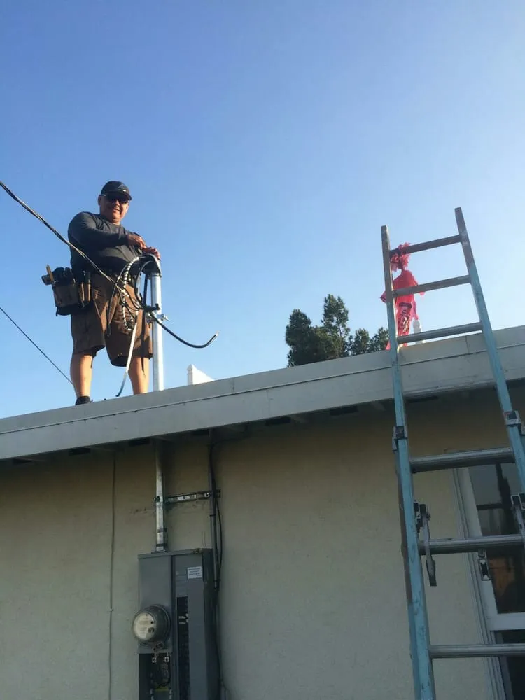 Slide of R & G Electric