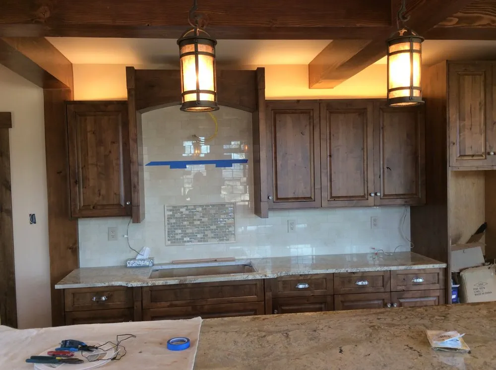 Slide of R & R Electric