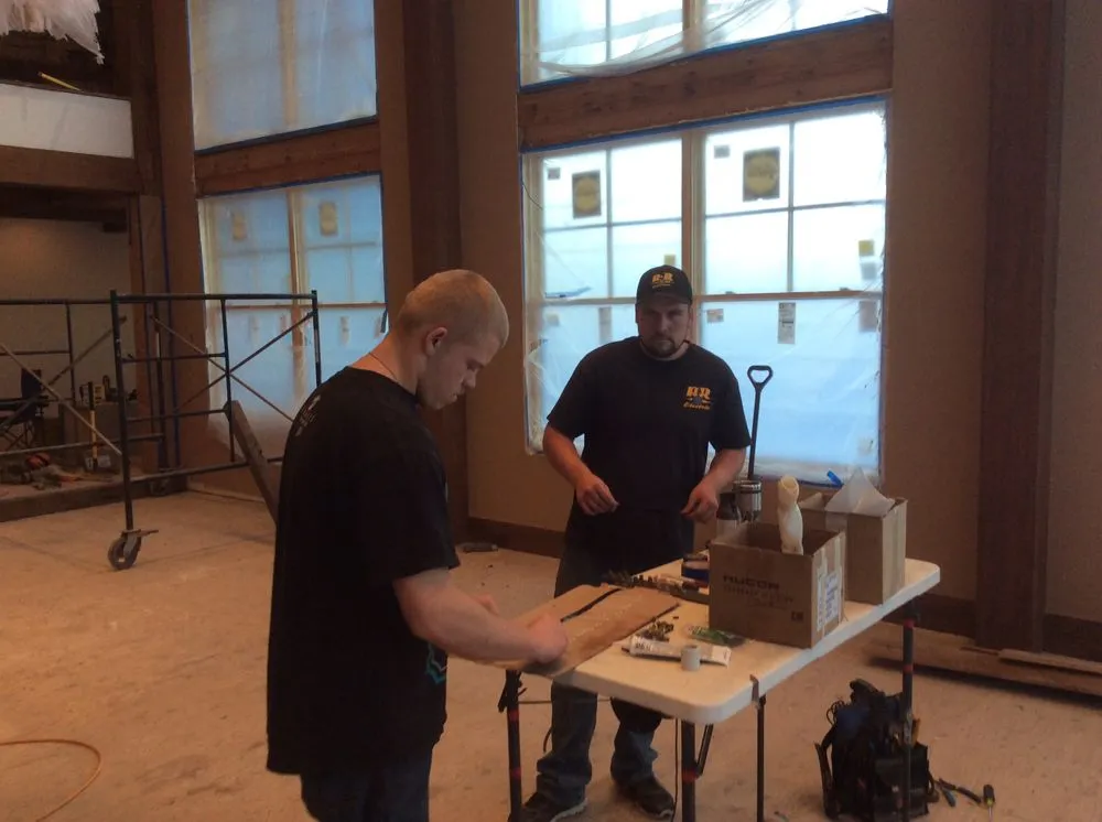 Slide of R & R Electric