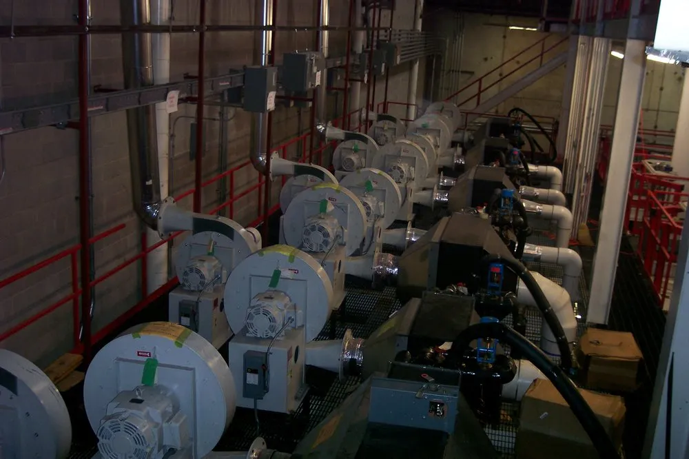 Slide of R & R Electric Service