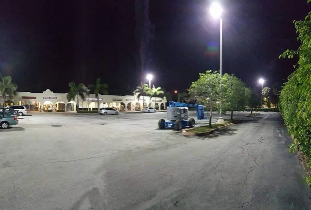 Affordable electrician providing outlet and switch repair in , 