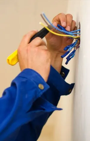 Reliable circuit breaker repair experts serving Saylorsburg, PA - R & S Electric
