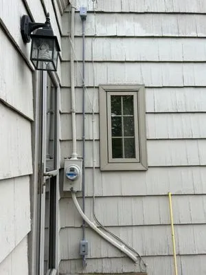 R & T Yoder Electric, - N High Street Columbus Logo