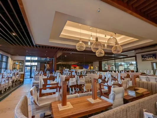 R & W Home Enhancements Logo