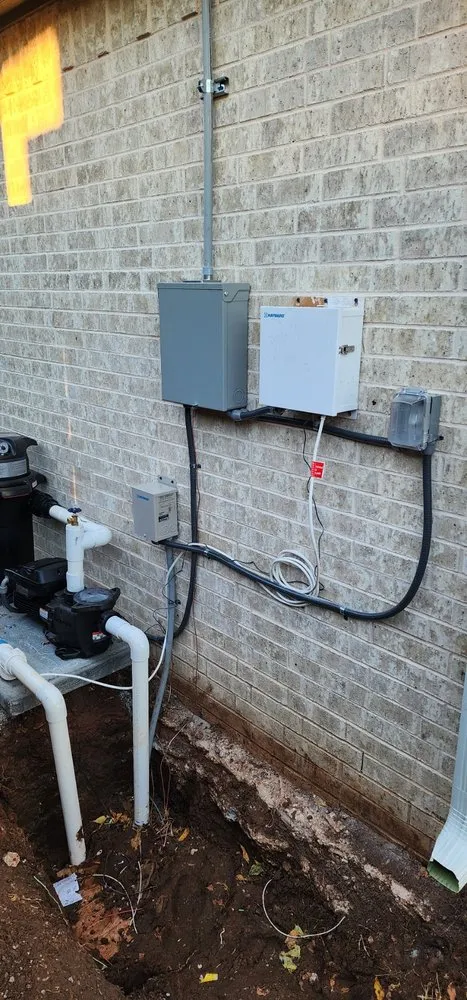 Emergency circuit breaker repair in Newalla, OK by R-2 Electric