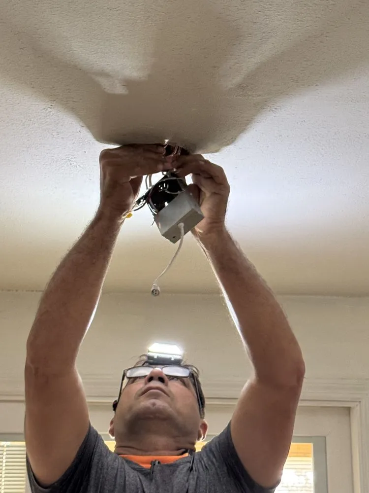 Slide of R Garcia Electric