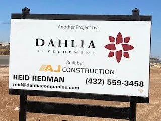 Expert electrician providing emergency electrical service in ,