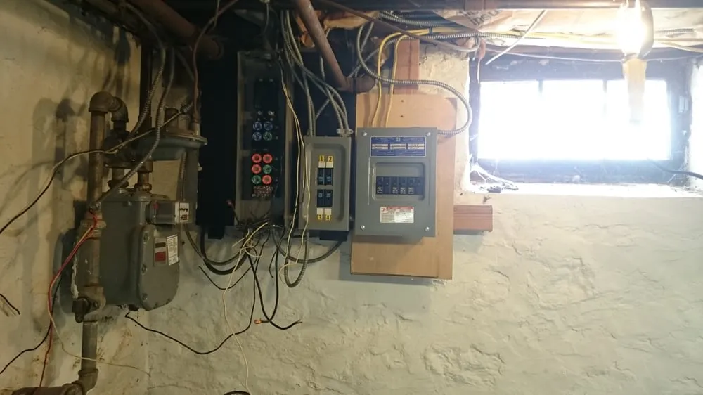 Slide of R Piro Electric