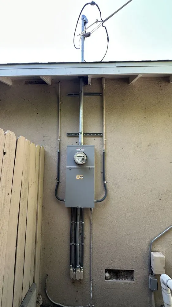 Trusted circuit breaker repair service in La Crescenta, CA - R Power Services