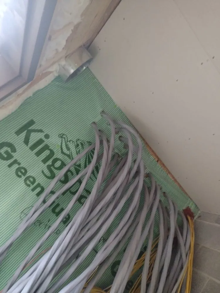 Slide of R. ramos electricity