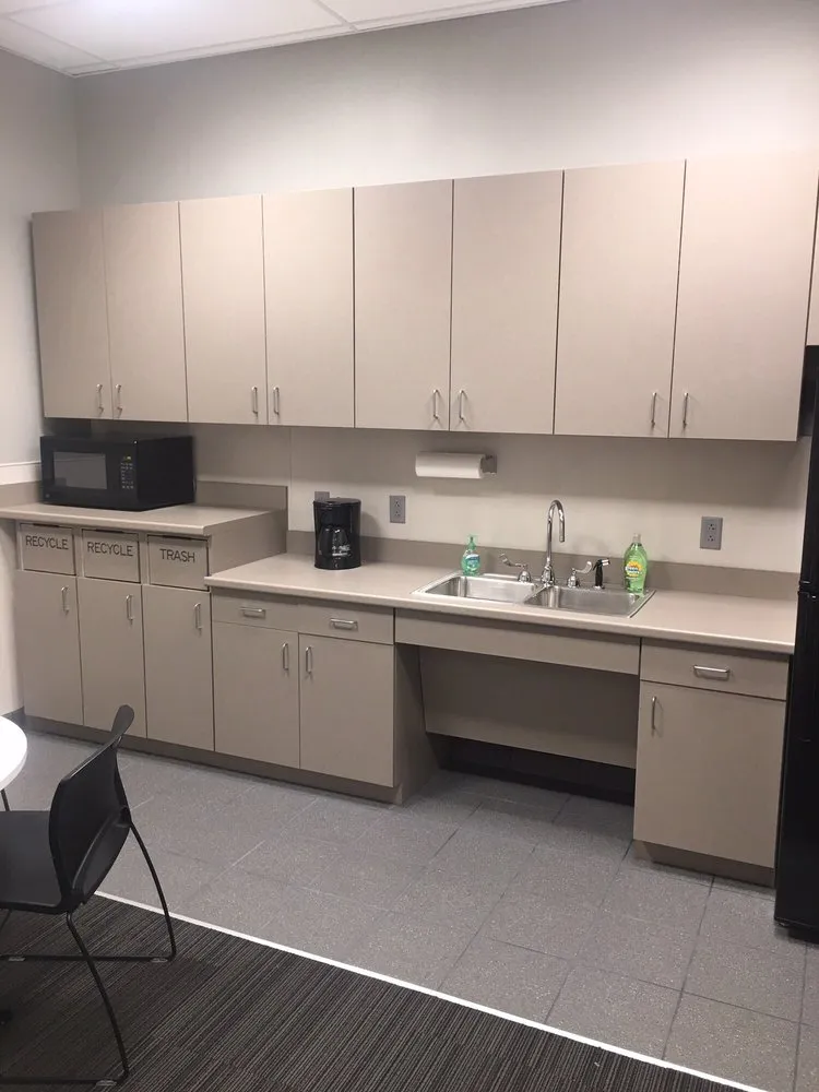 Reliable circuit breaker repair service in ,  - R S Electric