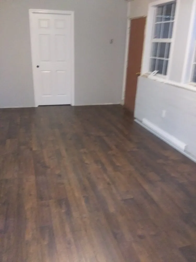 Slide of R Williams Construction Services