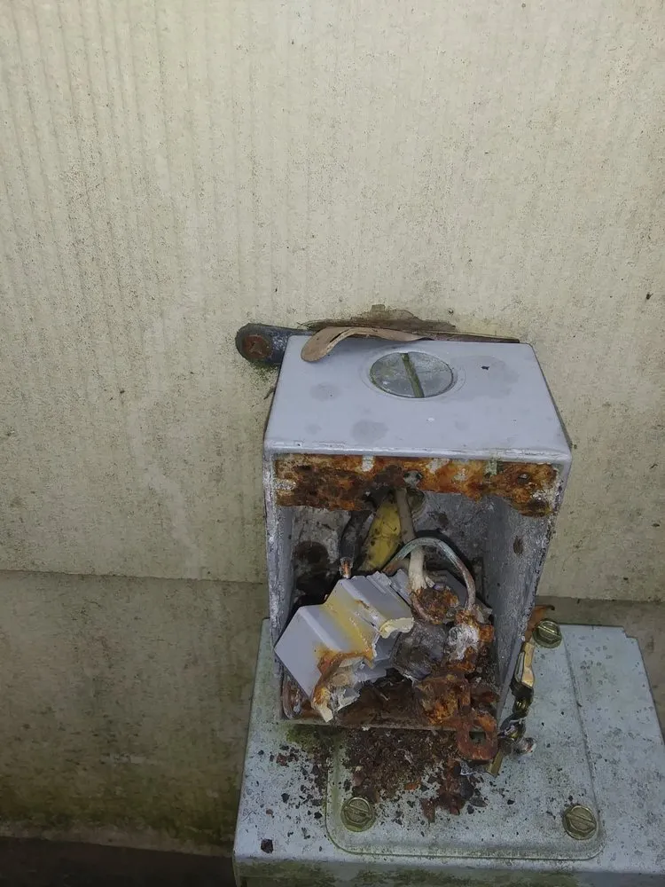 Slide of R Williams Construction Services