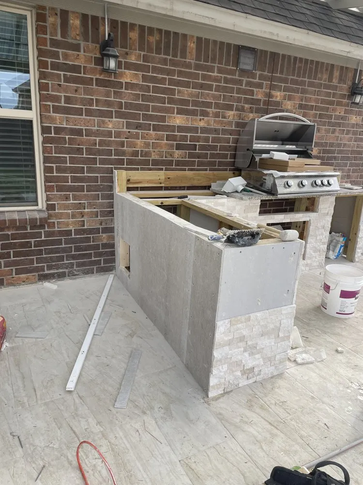 Slide of R Y J Gómez Remodeling