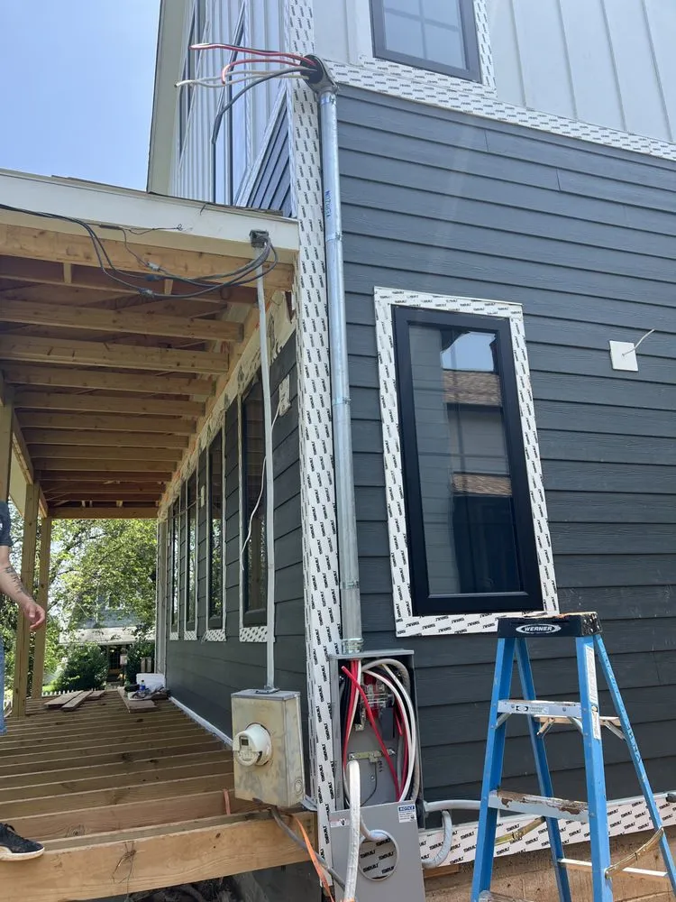 Slide of R Zelaya Electric