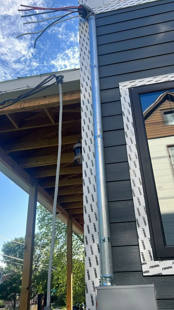 Slide of R Zelaya Electric