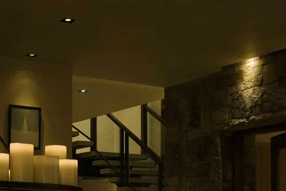 Affordable electrician providing emergency electrical service in , 