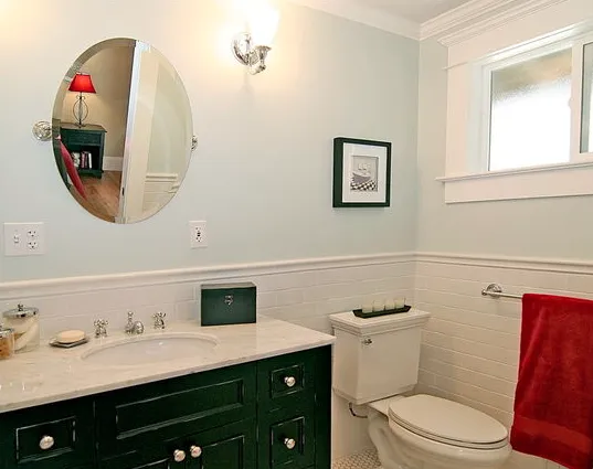 Certified electrician providing electrical repair in , 