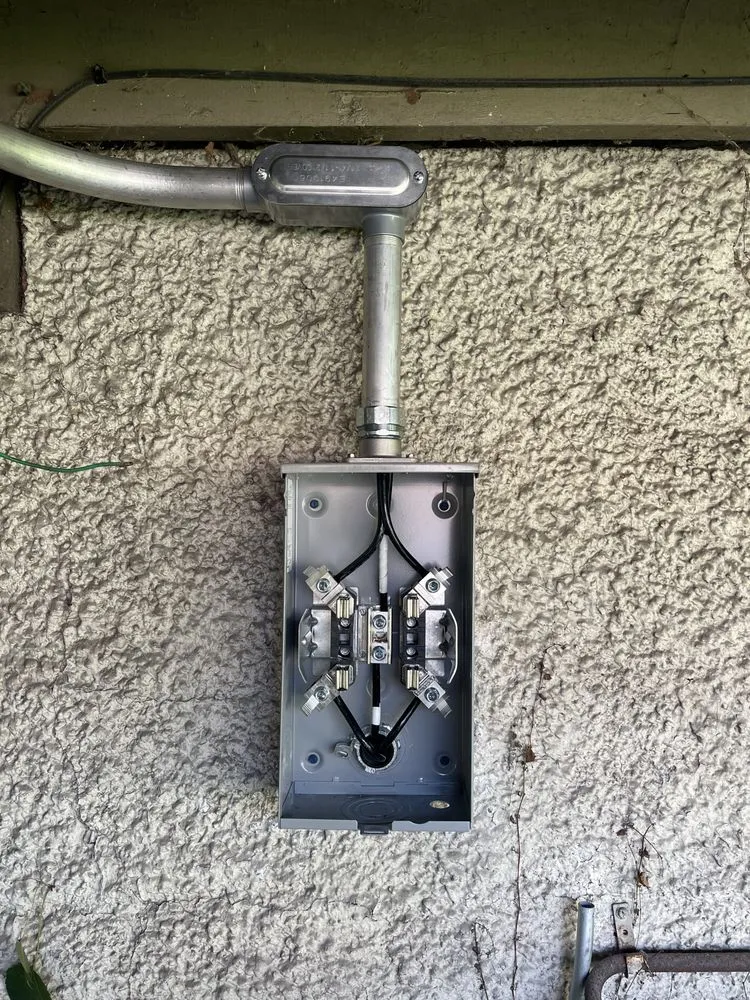 Slide of Ramirez Electric Company