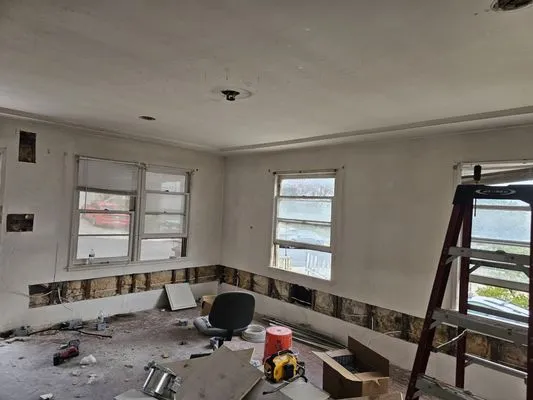 Ramirez Electrical Logo