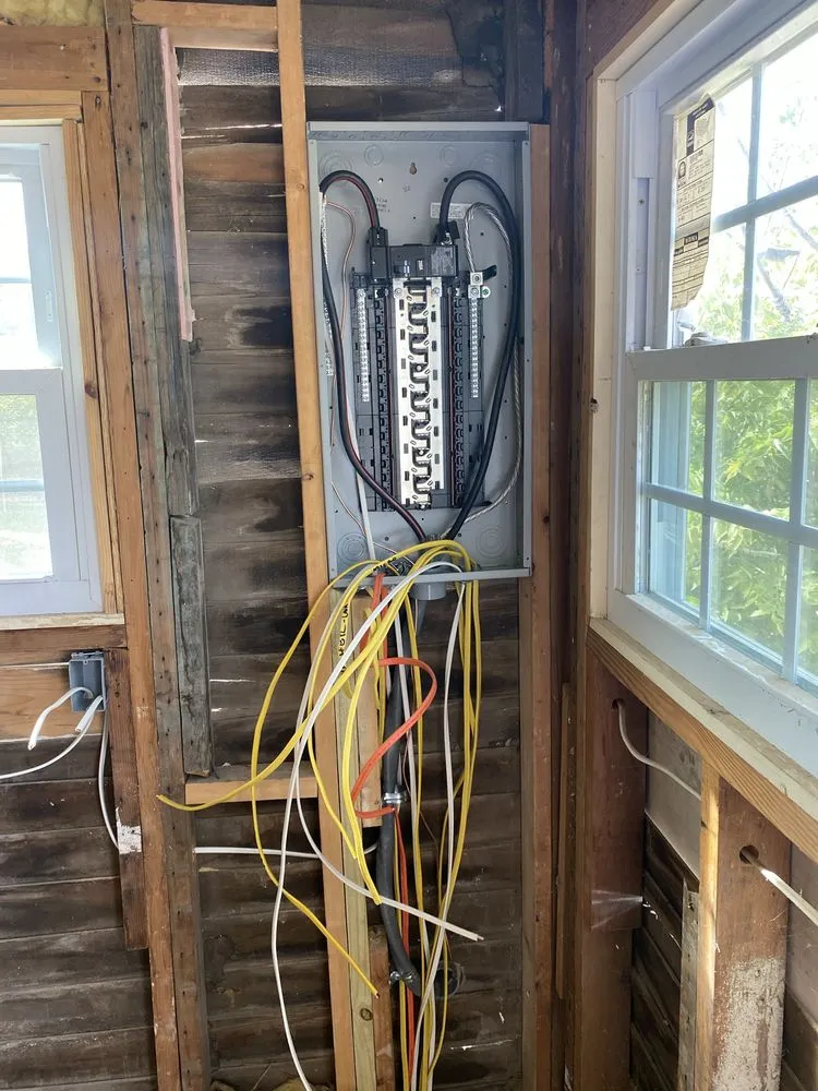 Reliable emergency electrical service service in St Joseph, MO - Ramos Services
