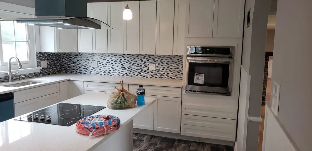 Affordable electrician providing circuit breaker repair in ,